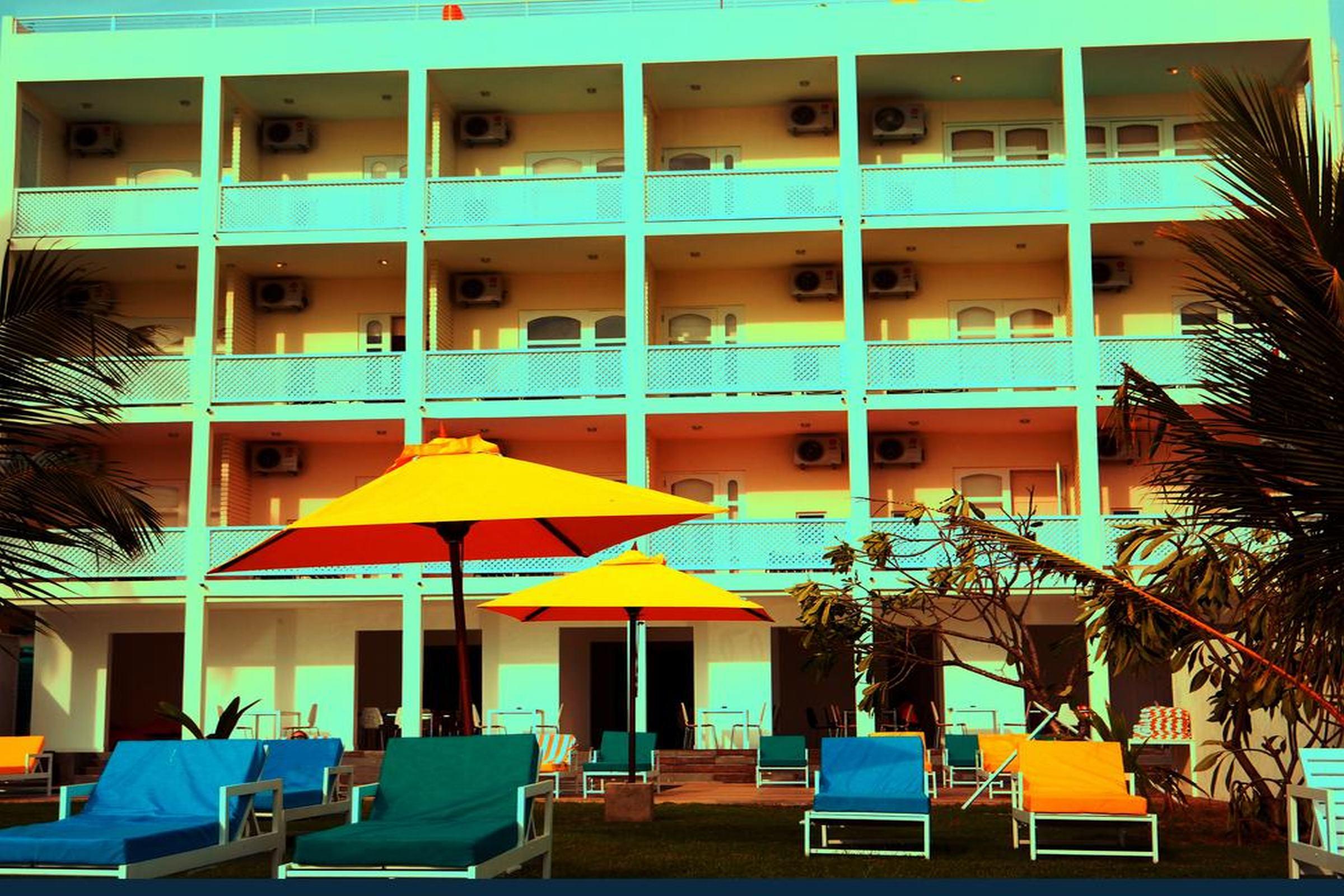 Hotel J 尼甘布 外观 照片