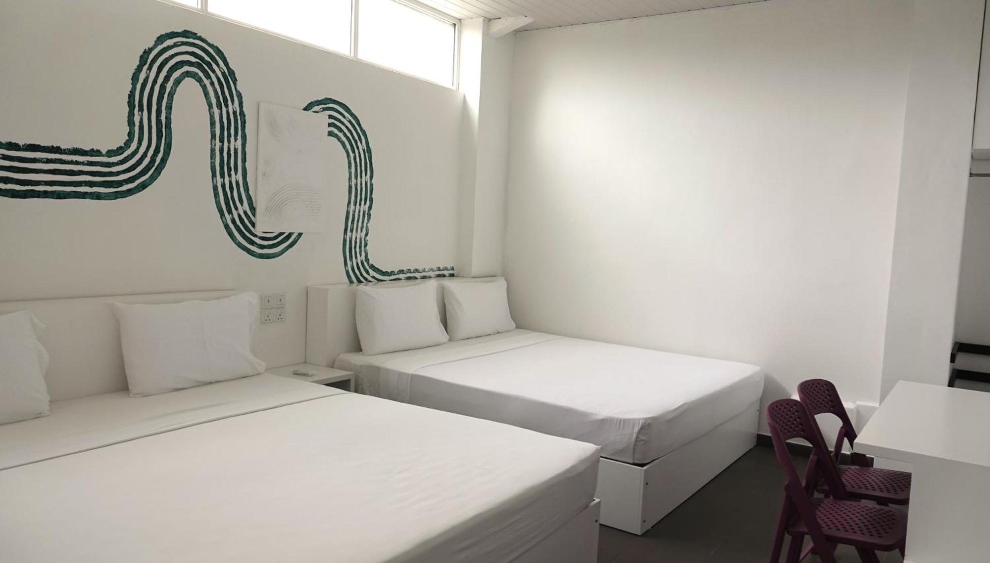 Hotel J 尼甘布 外观 照片